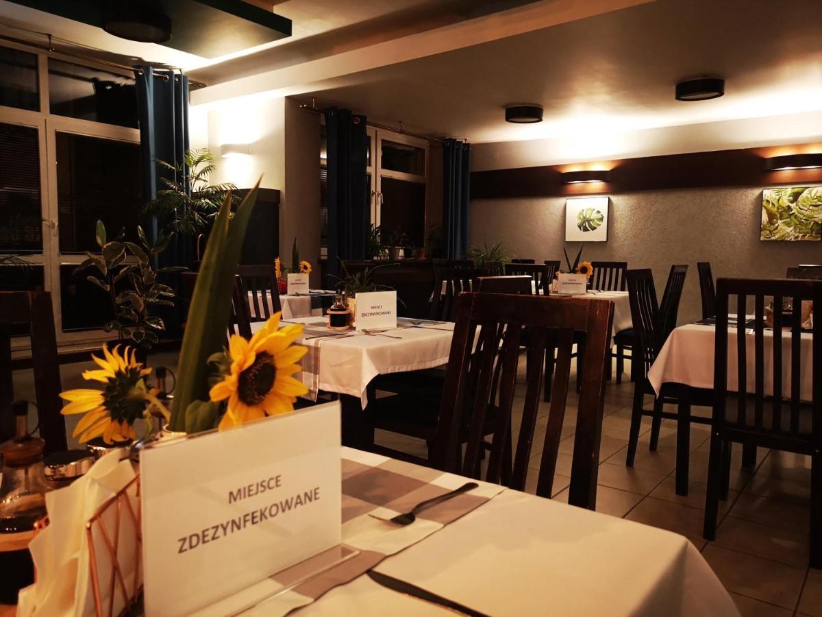 Bialy Orzel Aparthotel Przemyśl Kültér fotó