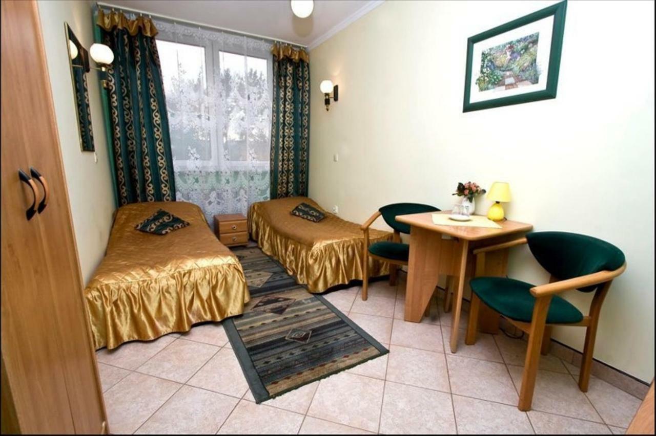 Bialy Orzel Aparthotel Przemyśl Kültér fotó