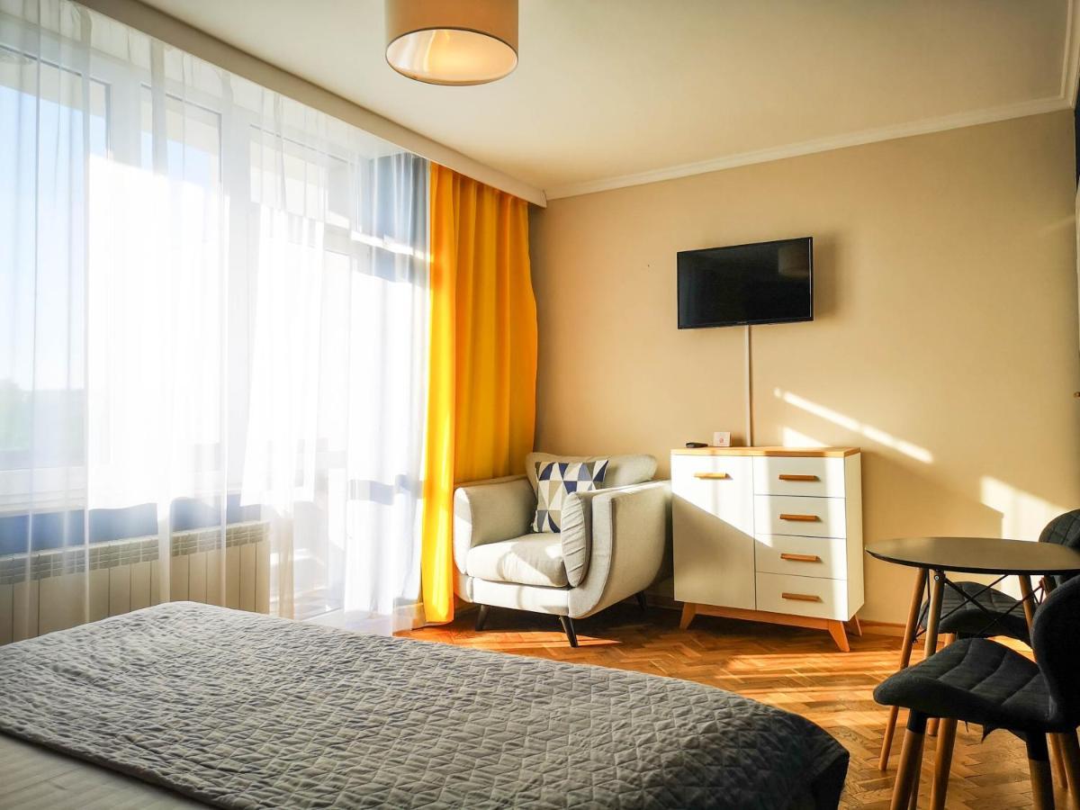Bialy Orzel Aparthotel Przemyśl Kültér fotó